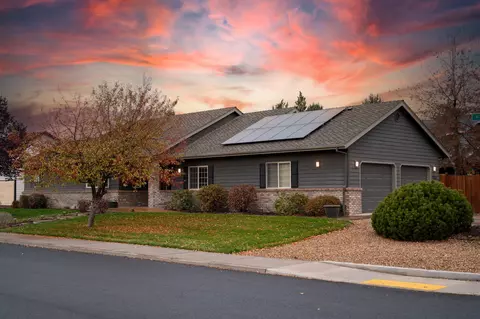2265 NE Scarlet Ct, Bend, OR 97701