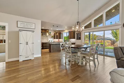 983 Pumpkin Ridge Dr, Eagle Point, OR 97524 photo 9