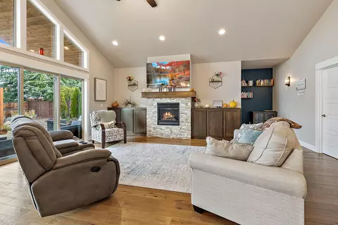 983 Pumpkin Ridge Dr, Eagle Point, OR 97524 photo 6