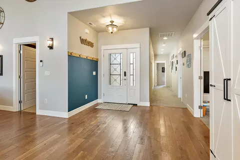 983 Pumpkin Ridge Dr, Eagle Point, OR 97524 photo 5