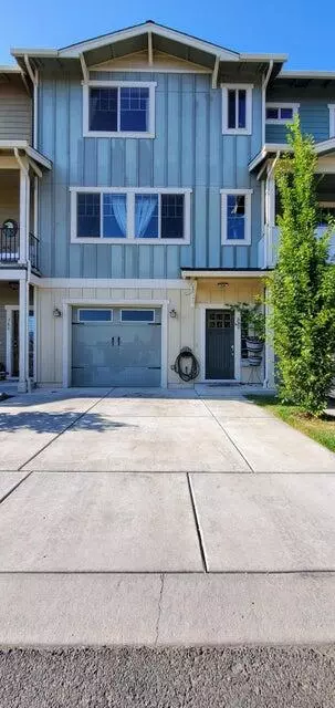 350 Englemann Ln, Medford, OR 97501