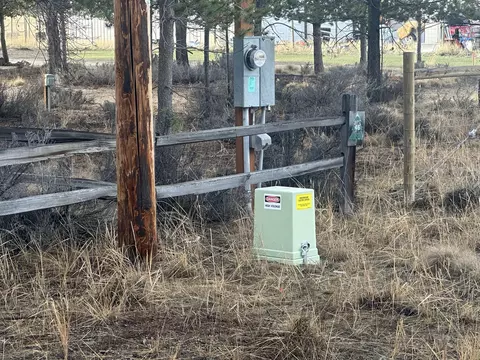 split rail road, La Pine, OR 97739 photo 4