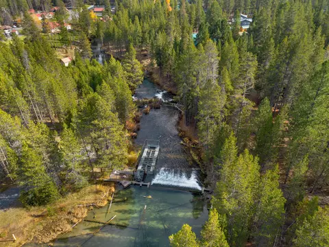 15026 Fall River Dr, Bend, OR 97707 photo 7