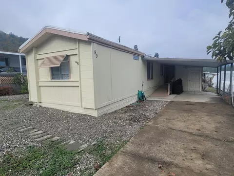 8401 Old Stage Rd #89, Central Point, OR 97502