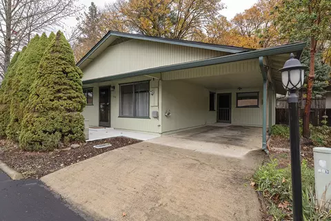 730 Brookside Cir, Rogue River, OR 97537