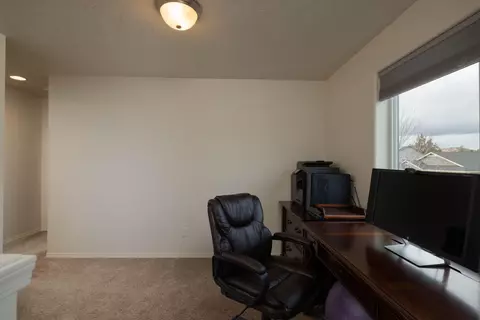 21273 Darnel Ave, Bend, OR 97702 photo 17