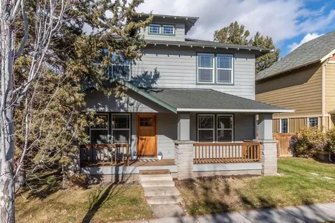 21328 Oakview Dr, Bend, OR 97701