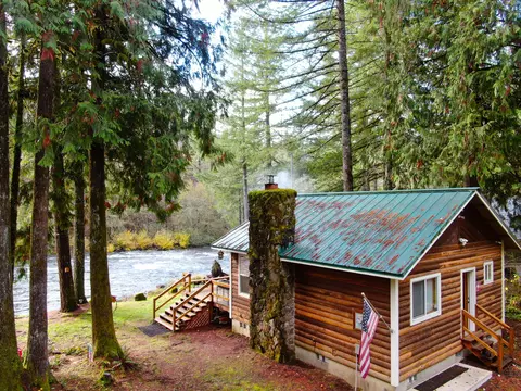 49970 N Santiam Hwy, Idanha, OR 97350