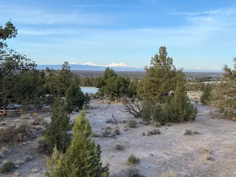 Starview Drive, Powell Butte, OR 97753