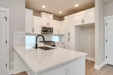 3804 Cole Rd, Bend, OR 97701 photo 3