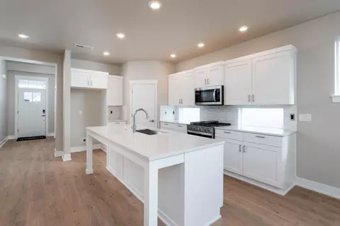 3013 NE Nipper Dr, Bend, OR 97701 photo 7