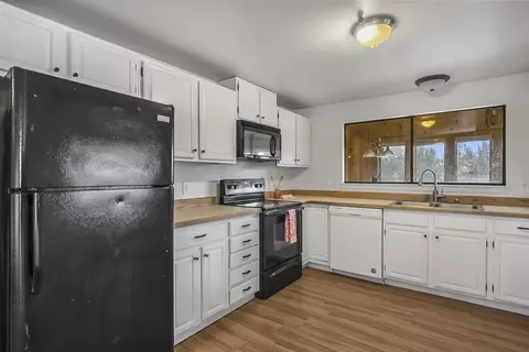64850 Glacier View Dr, Bend, OR 97703 photo 11