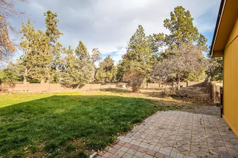 64850 Glacier View Dr, Bend, OR 97703 photo 30