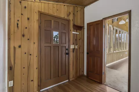 64850 Glacier View Dr, Bend, OR 97703 photo 4