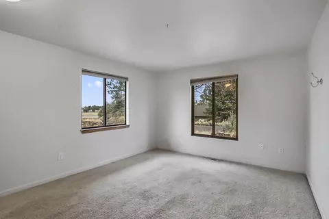 64850 Glacier View Dr, Bend, OR 97703 photo 17