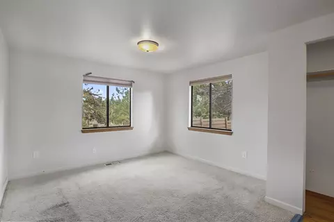 64850 Glacier View Dr, Bend, OR 97703 photo 18