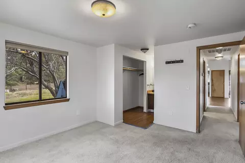64850 Glacier View Dr, Bend, OR 97703 photo 19