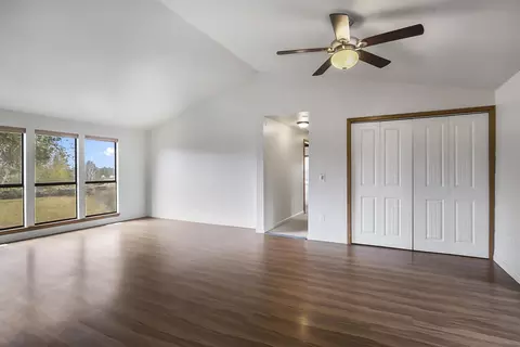 64850 Glacier View Dr, Bend, OR 97703 photo 15