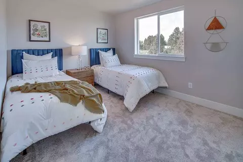 3835 NE Tellus Dr, Bend, OR 97701 photo 7