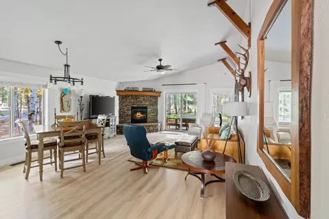 55591 Wagon Master Way, Bend, OR 97707 photo 9
