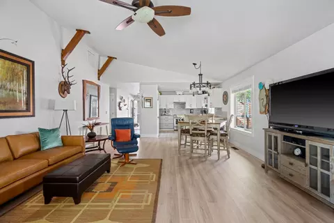 55591 Wagon Master Way, Bend, OR 97707 photo 12