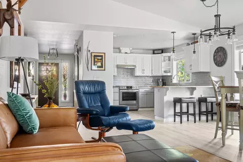 55591 Wagon Master Way, Bend, OR 97707 photo 13