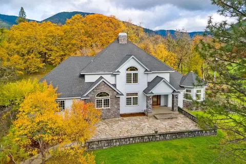 269 Hoffman Way, Grants Pass, OR 97526