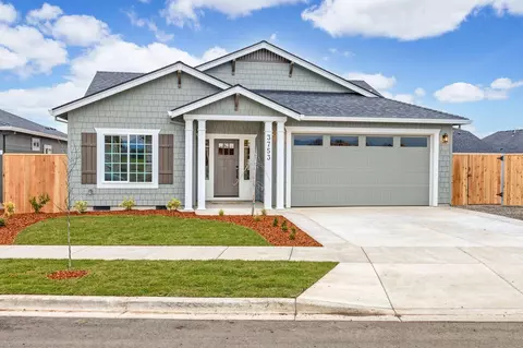 3753 Durst St, Medford, OR 97504