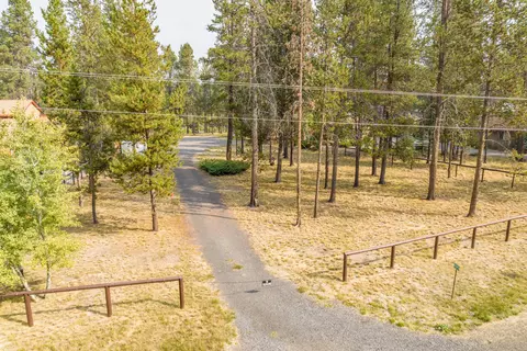 55951 Wood Duck Dr, Bend, OR 97707