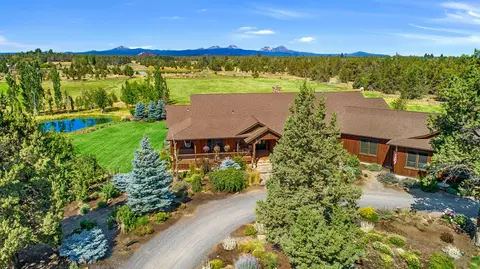 62685 Stenkamp Rd, Bend, OR 97701