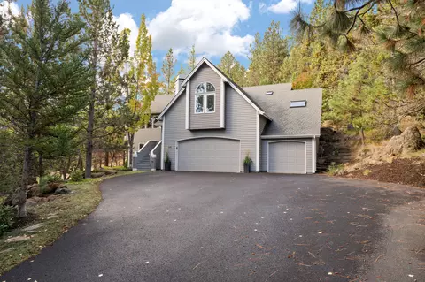 1690 NW City View Dr, Bend, OR 97703