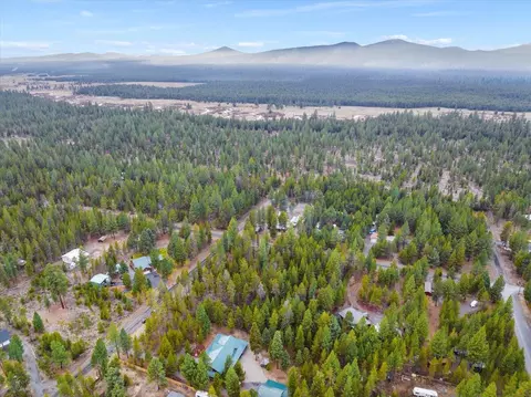View/Area - 1735 Rector Dr, La Pine, OR 97739 photo 2 of 4