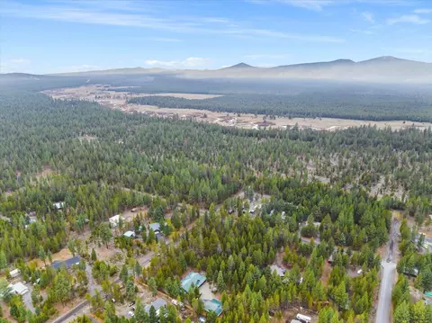 View/Area - 1735 Rector Dr, La Pine, OR 97739 photo 3 of 4