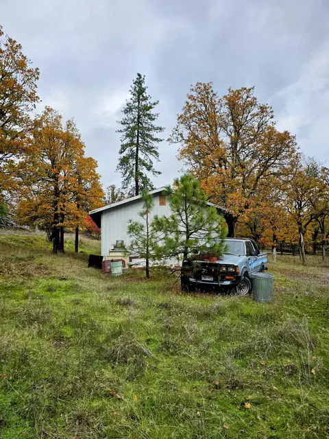 5850 Rhodes Ln, Eagle Point, OR 97524 photo 7