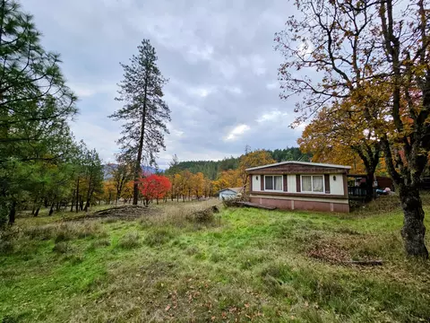 5850 Rhodes Ln, Eagle Point, OR 97524 photo 10