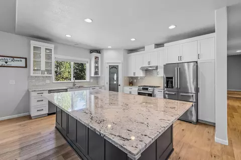20976 SE Avery Ln, Bend, OR 97702 photo 7