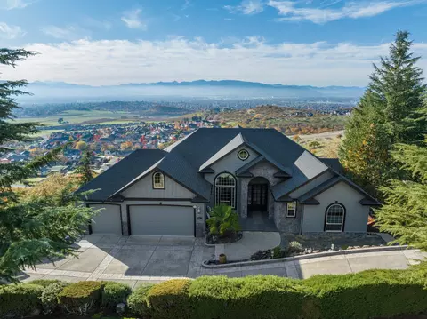 1551 Satellite Dr, Medford, OR 97504