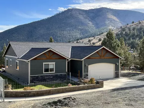 26807 Grandview Rd, Canyon City, OR 97820