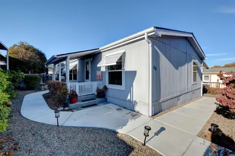 8401 Old Stage Rd #68, Central Point, OR 97502