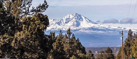 20945 SW Gift Rd, Bend, OR 97703 photo 3