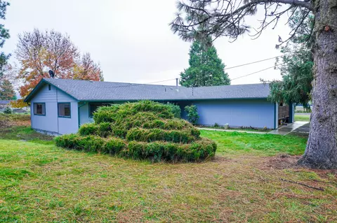 2025 Alta Vista Rd, Eagle Point, OR 97524