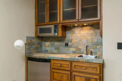 Kitchen - 1668 NW Summit Dr, Bend, OR 97703 photo 5 of 5