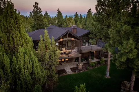 1668 NW Summit Dr, Bend, OR 97703