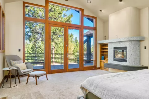 Bedroom - 1668 NW Summit Dr, Bend, OR 97703 photo 1 of 5