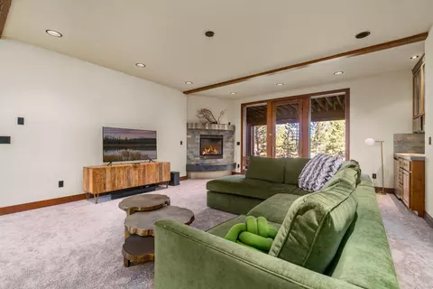 Living - 1668 NW Summit Dr, Bend, OR 97703 photo 6 of 6