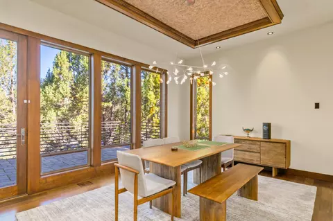 Dining - 1668 NW Summit Dr, Bend, OR 97703 photo 2 of 2