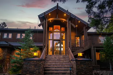 Exterior - 1668 NW Summit Dr, Bend, OR 97703 photo 7 of 20