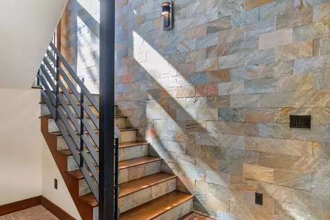 Entry Way - 1668 NW Summit Dr, Bend, OR 97703 photo 4 of 4