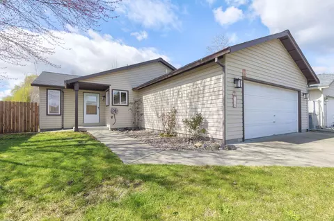 746 Tami Rd, Grants Pass, OR 97526