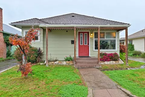 822 W Twelfth St, Medford, OR 97501